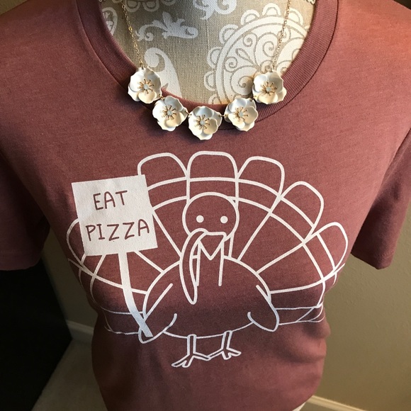 Turkey with "Eat Pizza" Sign - Picture 3 of 6